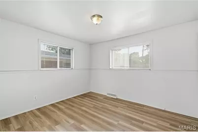 5 Hammes Drive, Florissant, MO 63031 - Photo 15