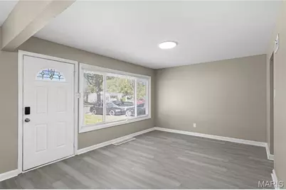 820 Saint Brendan Lane, Florissant, MO 63031 - Photo 3
