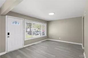 820 St Brendan Ln, Florissant, MO 63031 - Photo 3