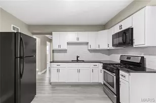 820 St Brendan Ln, Florissant, MO 63031 - Photo 7