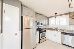 4243 Ashwick Terrace, Saint Louis, MO 63128 - Photo 5