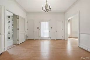 57 Kingsbury Pl, Saint Louis, MO 63112 - Photo 9