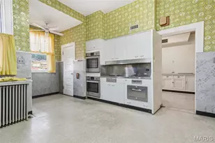 57 Kingsbury Pl, Saint Louis, MO 63112 - Photo 15