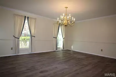 1532 Woodroyal East Dr, Chesterfield, MO 63017 - Photo 11