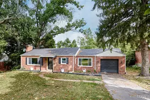 153 Signal Hill Dr, Saint Louis, MO 63121 - Photo 1