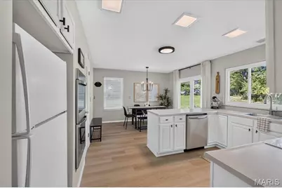 12839 Hasbrook Drive, Saint Louis, MO 63146 - Photo 15