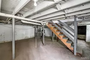 313 Northridge Dr, Saint Louis, MO 63137 - Photo 9