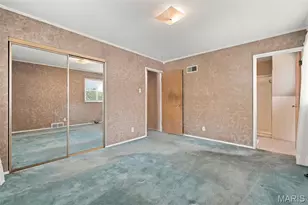 4866 Arevalo Dr, Saint Louis, MO 63128 - Photo 15