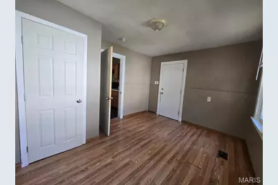 7008 Paisley Drive, Flordell Hills, MO 63136 - Photo 3