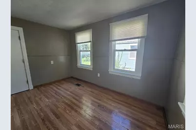 7008 Paisley Drive, Flordell Hills, MO 63136 - Photo 5