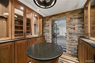9542 Country Club Green, Sunset Hills, MO 63127 - Photo 51