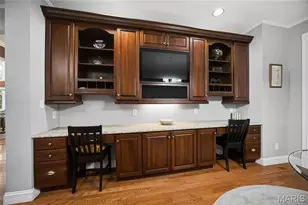 9542 Country Club Green, Sunset Hills, MO 63127 - Photo 17
