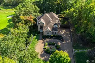 9542 Country Club Green, Sunset Hills, MO 63127 - Photo 3