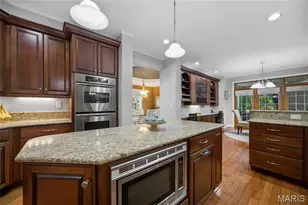 9542 Country Club Green, Sunset Hills, MO 63127 - Photo 13