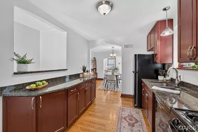 5645 Tholozan Avenue, Saint Louis, MO 63109 - Photo 11