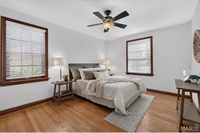 5645 Tholozan Avenue, Saint Louis, MO 63109 - Photo 17