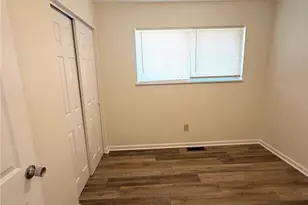555 Versailles Dr, Florissant, MO 63031 - Photo 7