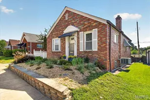 5348 Sunshine Dr, Saint Louis, MO 63109 - Photo 3