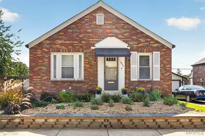5348 Sunshine Drive, Saint Louis, MO 63109 - Photo 1