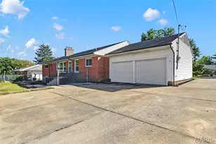 7 Biritz Dr, Saint Louis, MO 63137 - Photo 43