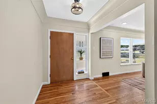 7 Biritz Dr, Saint Louis, MO 63137 - Photo 17