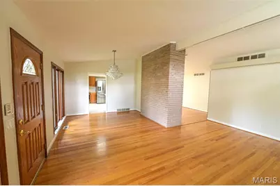 10214 Julius Northway, Sunset Hills, MO 63127 - Photo 11