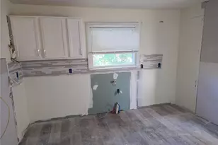 9730 Balboa Dr, Saint Louis, MO 63136 - Photo 7