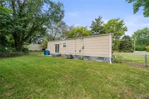 1070 Campion Ln, Florissant, MO 63031 - Photo 3
