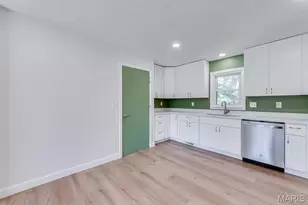 7601 General Sheridan Ln, Affton, MO 63123 - Photo 11