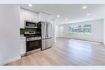 7601 General Sheridan Lane, Affton, MO 63123 - Photo 9