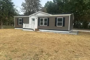 58 Beach Cir, Moscow Mills, MO 63362 - Photo 1