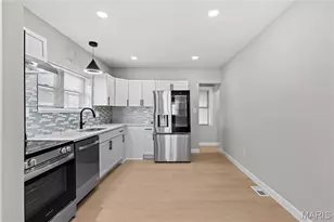 5225 Chippewa St, Saint Louis, MO 63109 - Photo 9