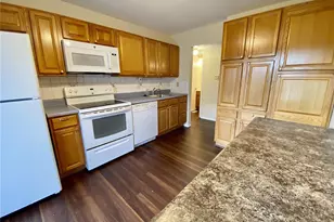 10379 Forest Brook Ln, Saint Louis, MO 63146 - Photo 11