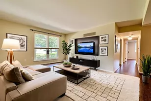 10379 Forest Brook Ln, Saint Louis, MO 63146 - Photo 3