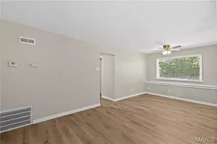 10260 Imperial Dr, Saint Louis, MO 63136 - Photo 5