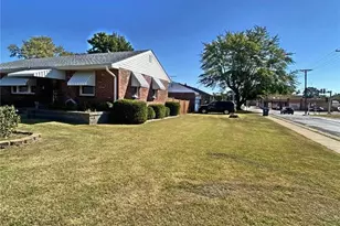 8704 Agate Ct, Saint Louis, MO 63136 - Photo 15