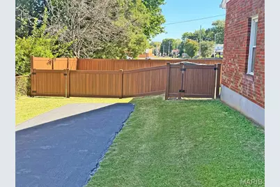 8704 Agate Court, Saint Louis, MO 63136 - Photo 5