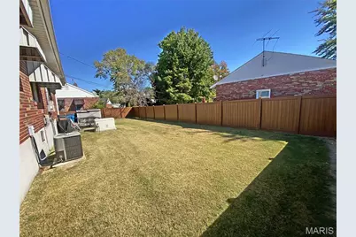 8704 Agate Court, Saint Louis, MO 63136 - Photo 17
