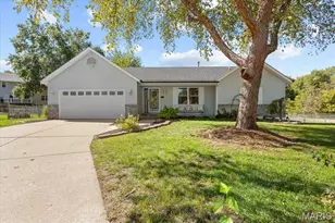 412 N Deer Tracks Trail, Saint Peters, MO 63376 - Photo 1