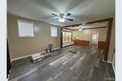 305 W Walnut Street, Winfield, MO 63389 - Photo 3