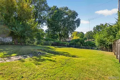 165 Brackleigh Lane, Florissant, MO 63031 - Photo 17