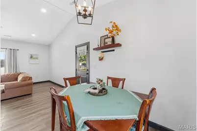 723 Broadway Extension, Elsberry, MO 63343 - Photo 13