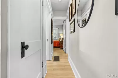 7020 Sutherland Avenue, Saint Louis, MO 63109 - Photo 19