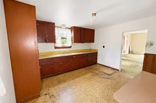 319 St Louis Ave, Ferguson, MO 63135 - Photo 7