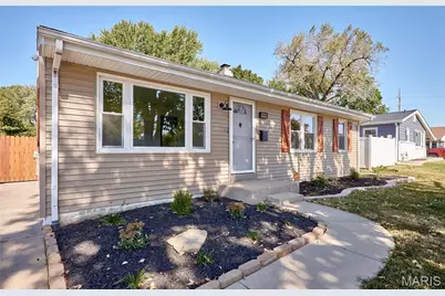 209 N Duchesne Drive, Saint Charles, MO 63301 - Photo 3