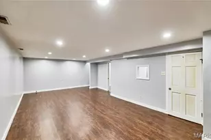 209 N Duchesne Dr, Saint Charles, MO 63301 - Photo 17