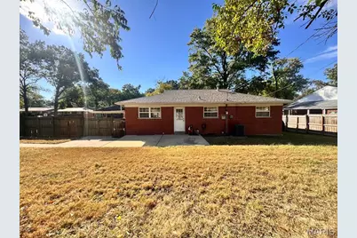 1500 Mendell Drive, University City, MO 63130 - Photo 31