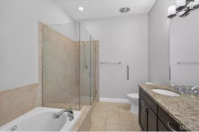 6451 Clayton Road #405, Clayton, MO 63117 - Photo 27