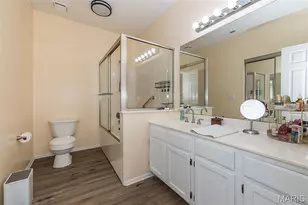 10905 Vauxhall Dr, Creve Coeur, MO 63146 - Photo 15