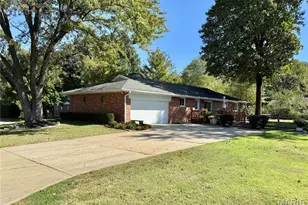 35 Connie Dr, Saint Charles, MO 63301 - Photo 3